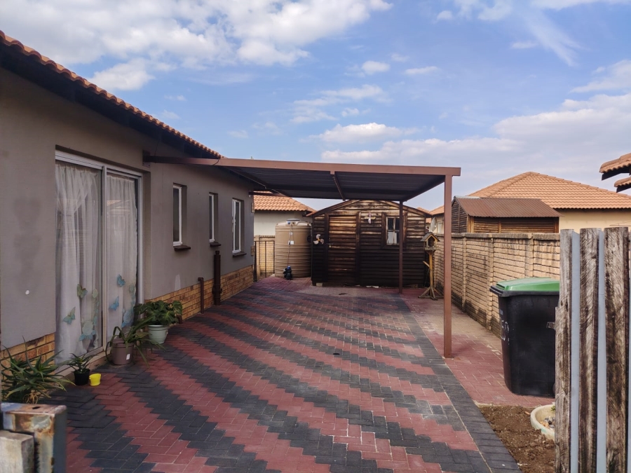 3 Bedroom Property for Sale in Waterkloof North West